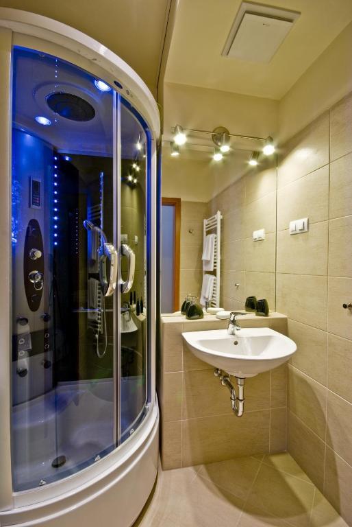 Corvin Lux Aparthotel Budapest Rom bilde