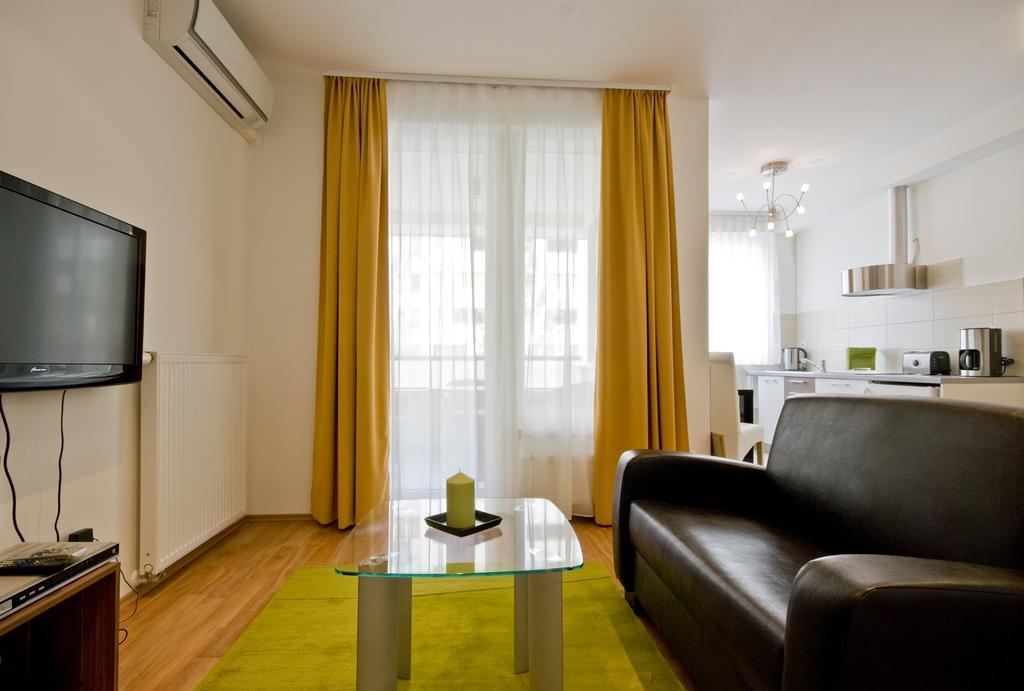 Corvin Lux Aparthotel Budapest Eksteriør bilde