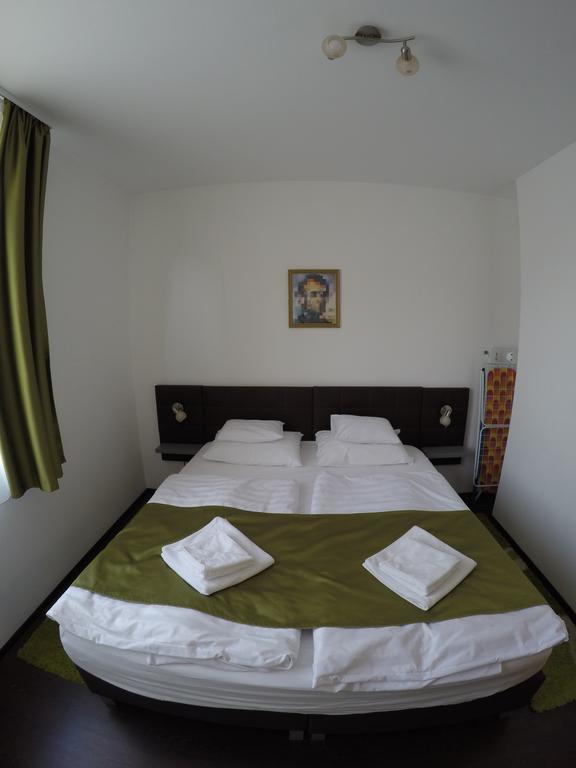 Corvin Lux Aparthotel Budapest Eksteriør bilde