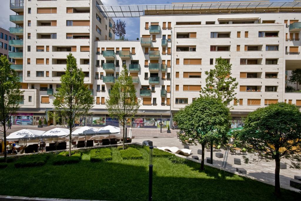 Corvin Lux Aparthotel Budapest Eksteriør bilde
